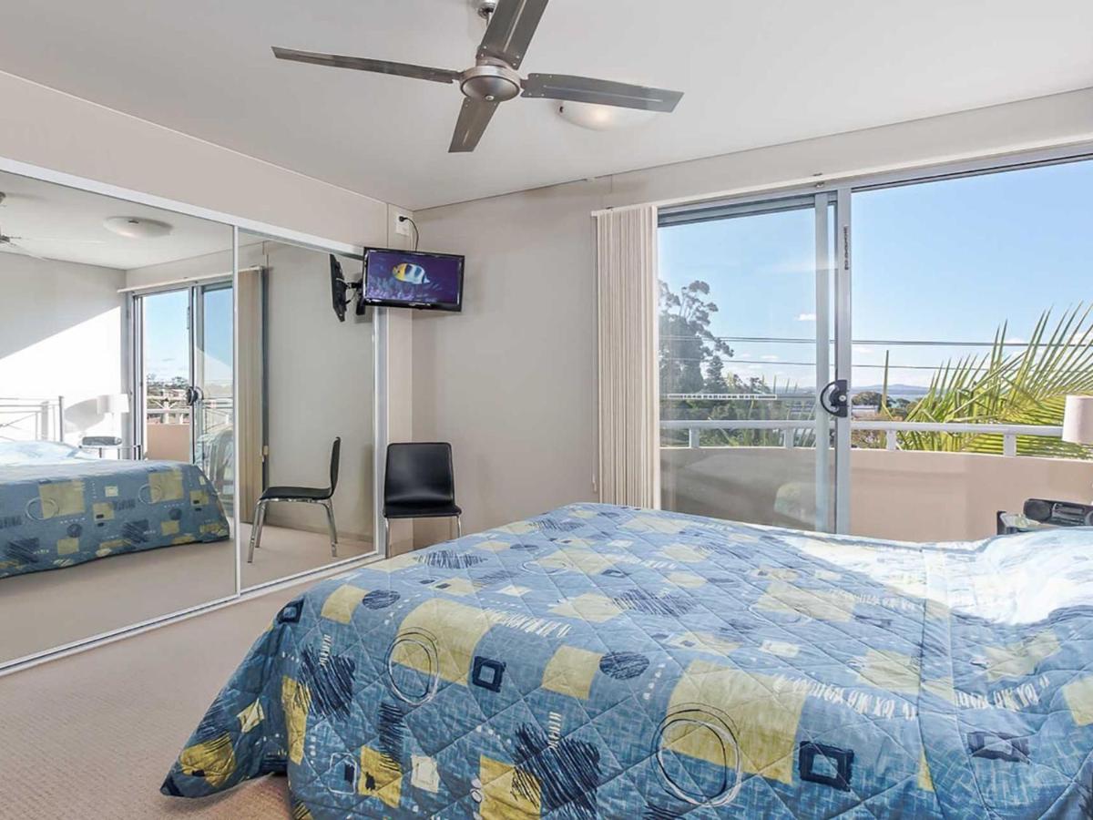 Apartment Bayview Apartments: Stockton Street Retreat *