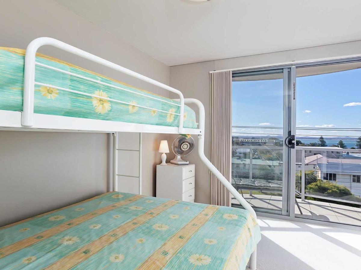 Apartment Bayview Apartments: Stockton Street Retreat